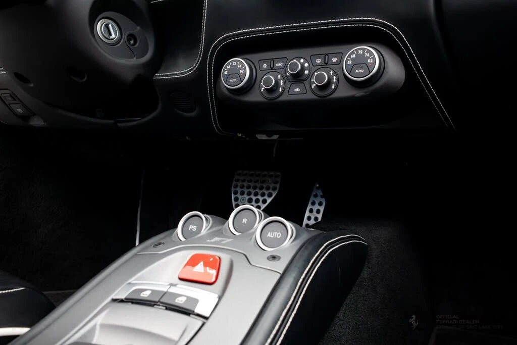 2013 Ferrari 458 Spider - Image 15 of 17