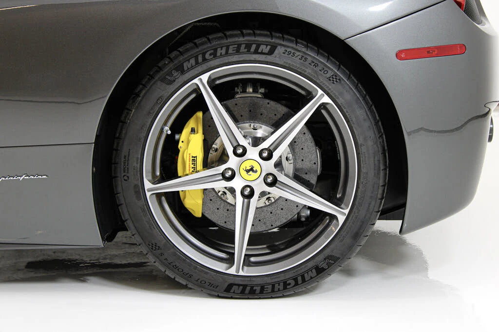 2013 Ferrari 458 Spider - Image 23 of 31