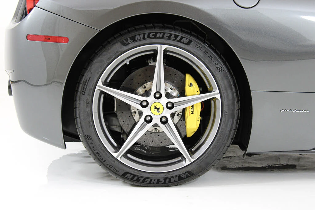 2013 Ferrari 458 Spider - Image 24 of 31