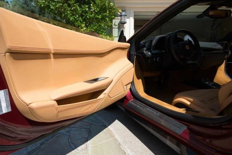 2013 Ferrari 458 Spider - Image 5 of 16