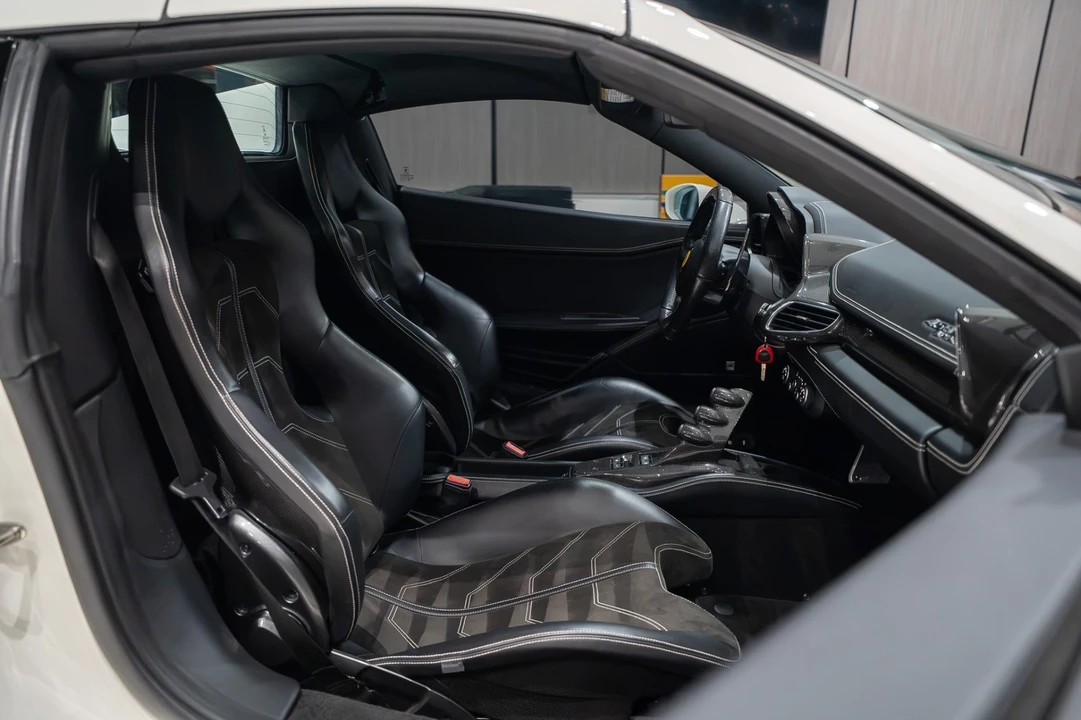 2013 Ferrari 458 Spider - Image 22 of 31