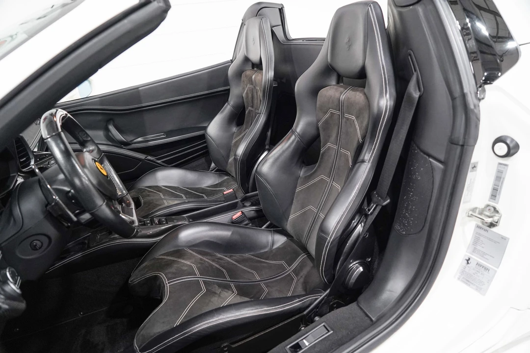 2013 Ferrari 458 Spider - Image 10 of 31