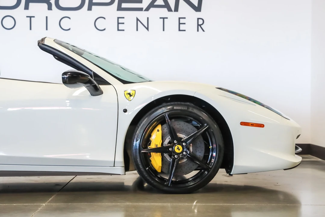 2013 Ferrari 458 Spider - Image 16 of 31
