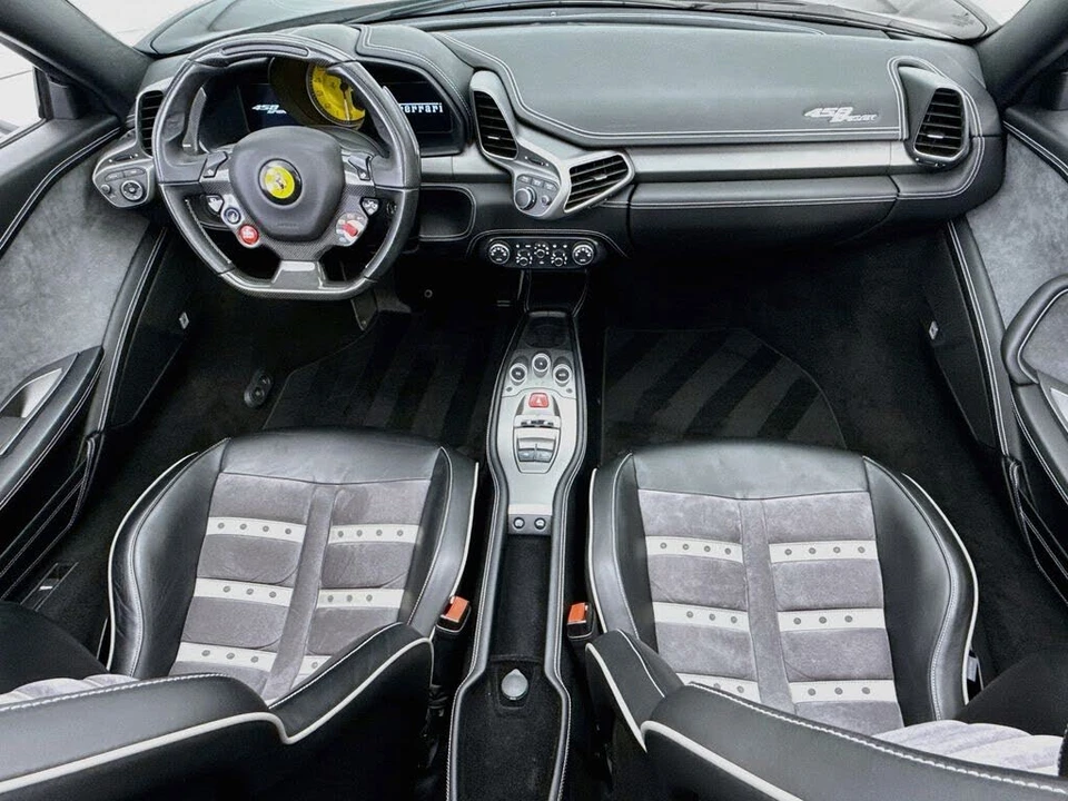 2013 Ferrari 458 Spider - Image 21 of 31