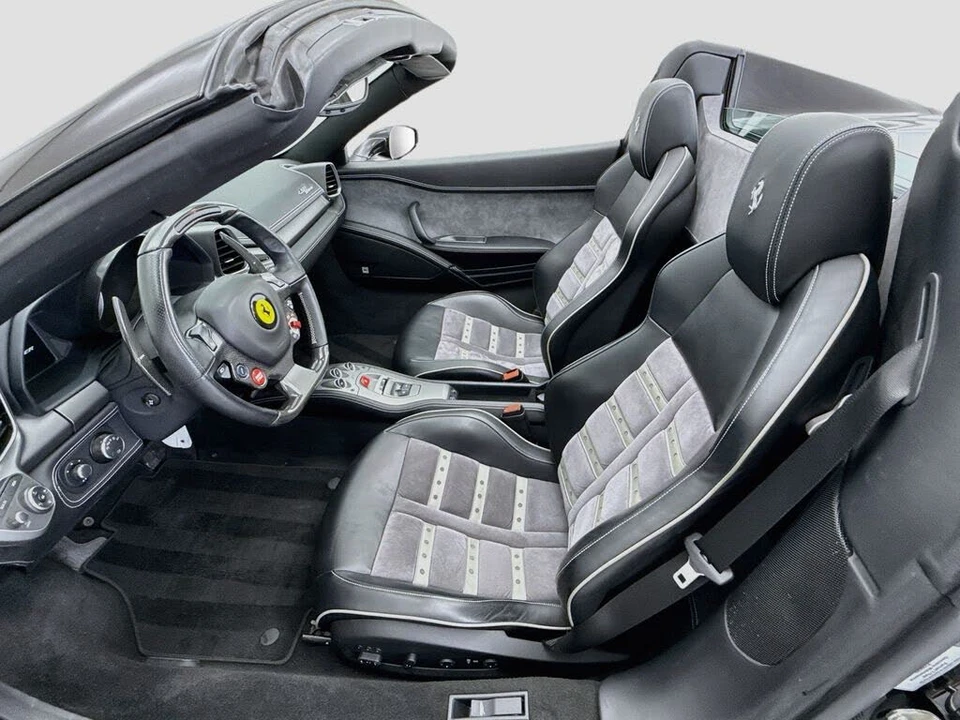 2013 Ferrari 458 Spider - Image 24 of 31