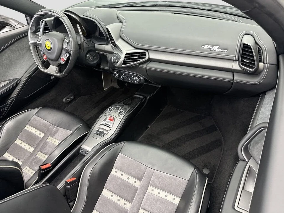 2013 Ferrari 458 Spider - Image 23 of 31