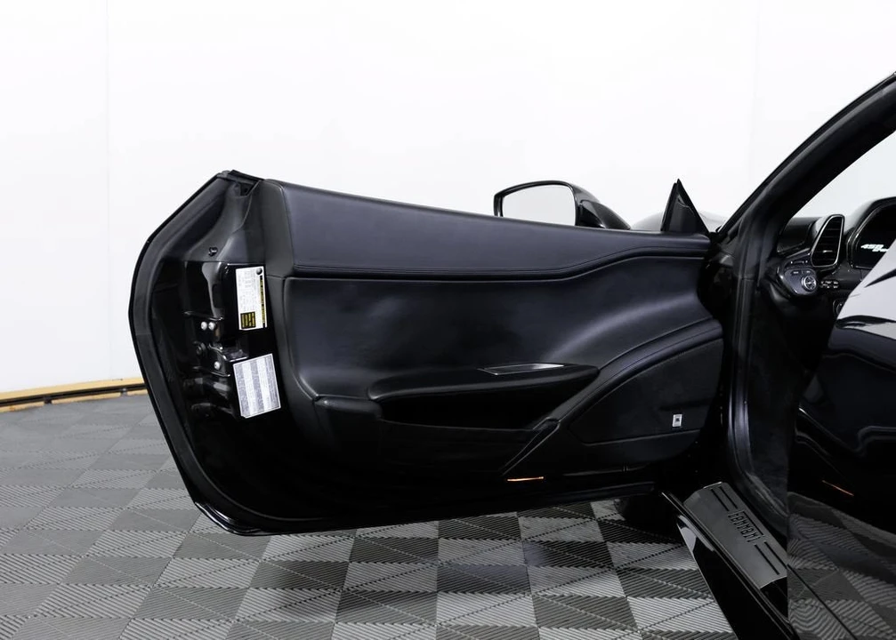 2013 Ferrari 458 Spider - Image 22 of 30