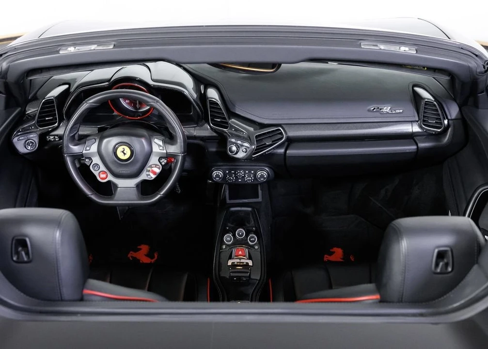 2013 Ferrari 458 Spider - Image 27 of 30