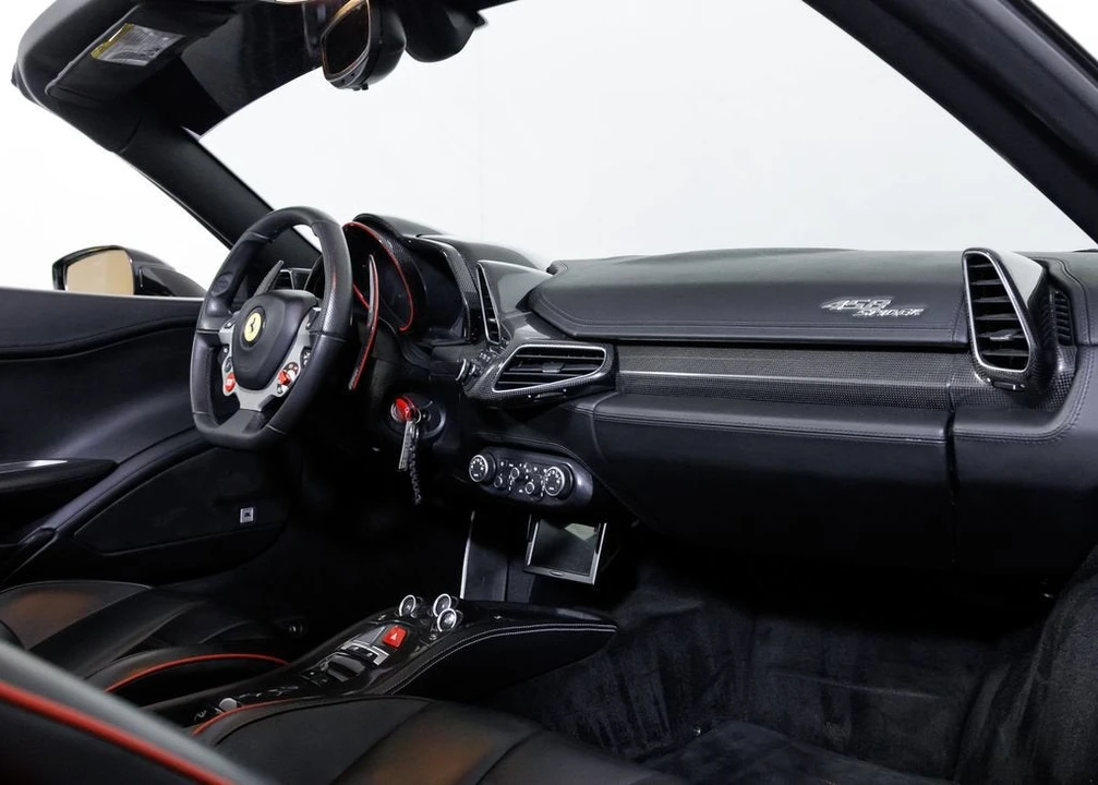 2013 Ferrari 458 Spider - Image 26 of 30