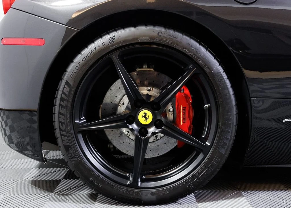 2013 Ferrari 458 Spider - Image 11 of 30