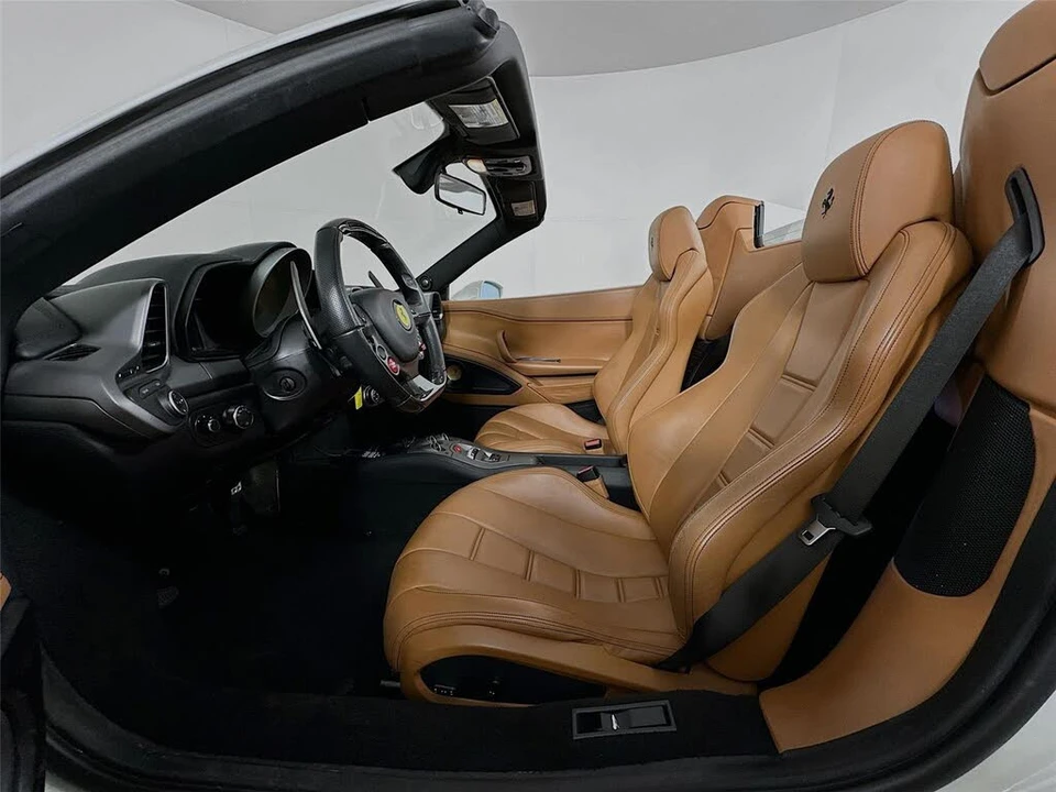2013 Ferrari 458 Spider - Image 20 of 31