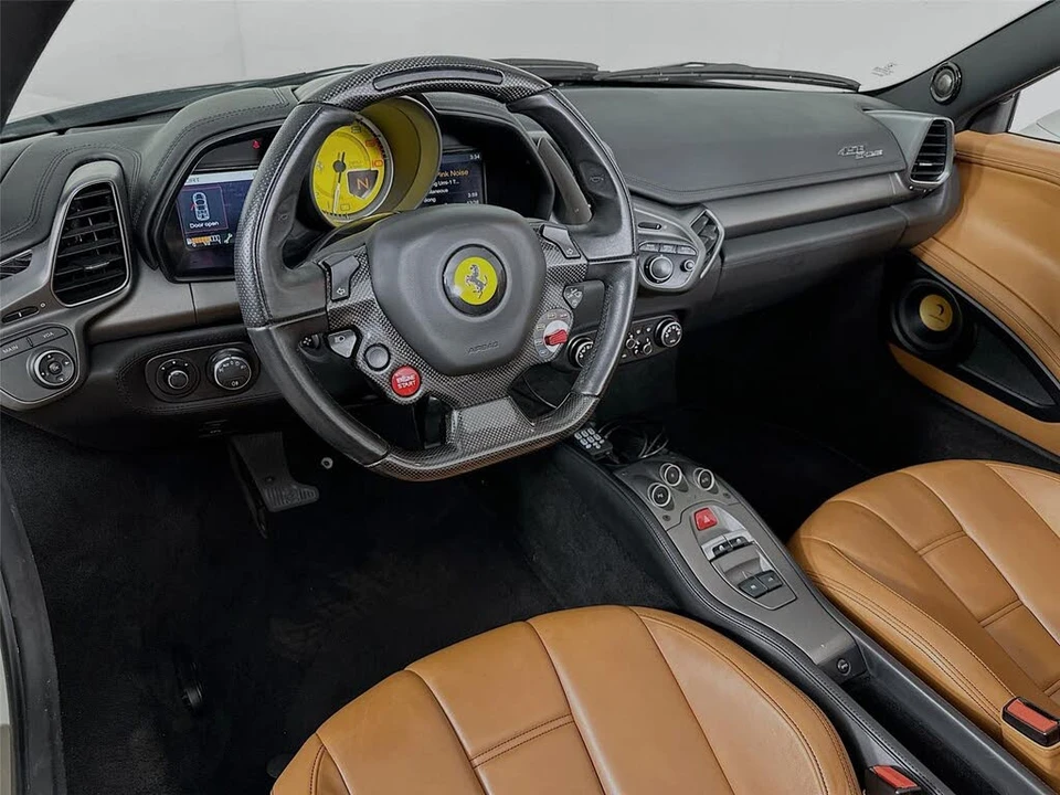 2013 Ferrari 458 Spider - Image 9 of 31