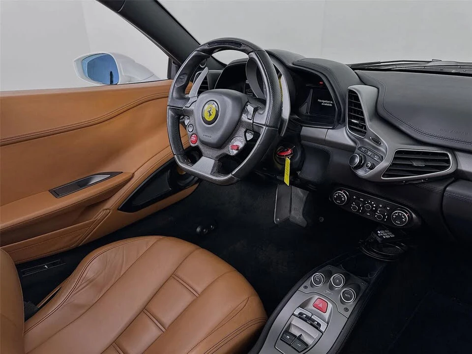 2013 Ferrari 458 Spider - Image 22 of 31