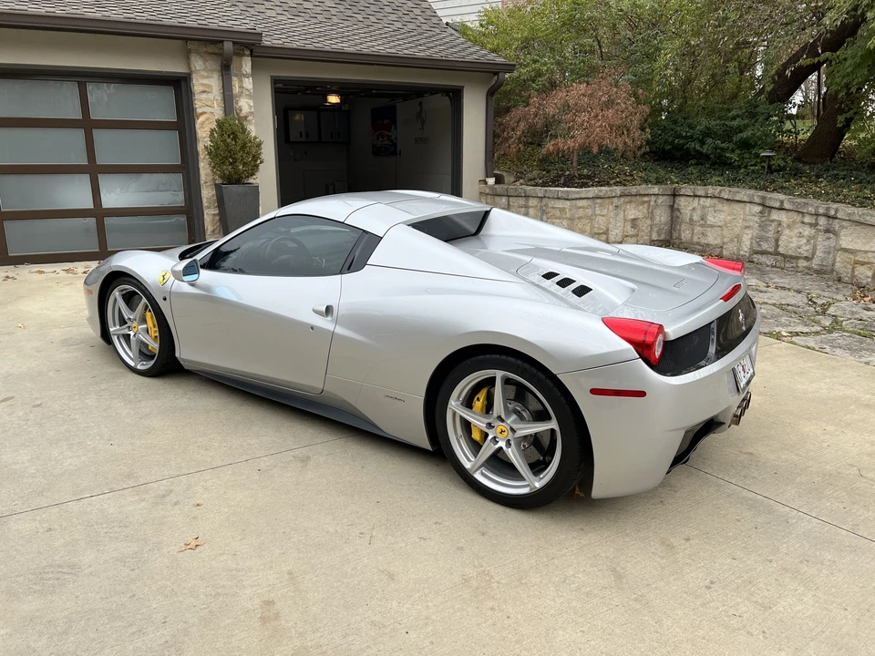 2013 Ferrari 458 Spider - Image 13 of 31