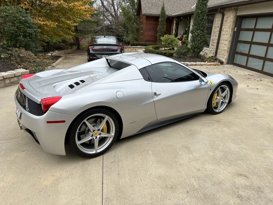 2013 Ferrari 458 Spider - Image 12 of 31