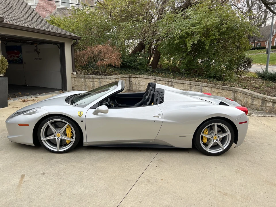 2013 Ferrari 458 Spider - Image 9 of 31