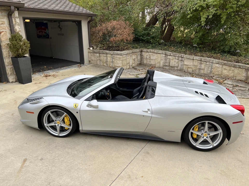 2013 Ferrari 458 Spider - Image 8 of 31