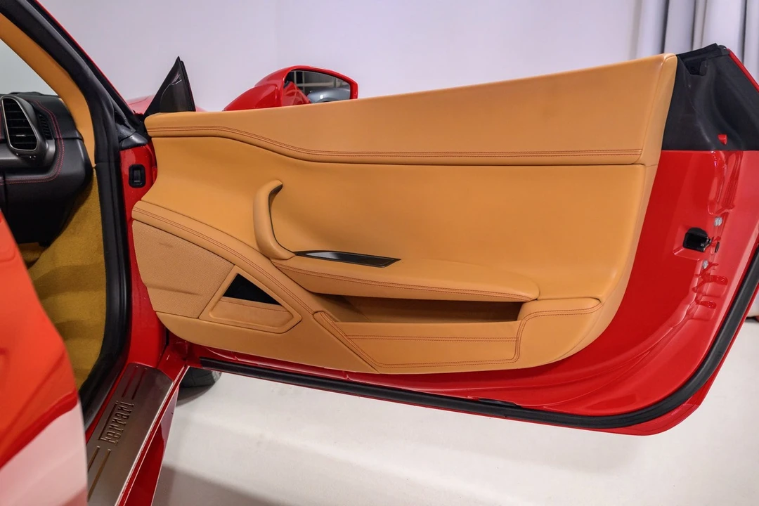 2013 Ferrari 458 Spider - Image 30 of 31