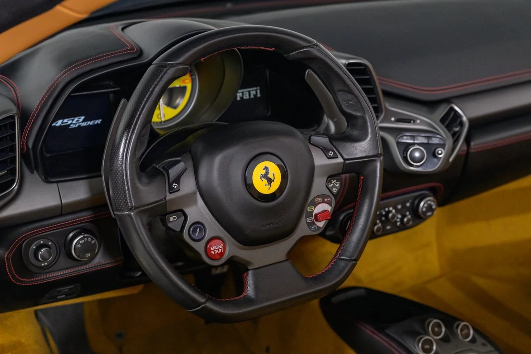 2013 Ferrari 458 Spider - Image 26 of 31