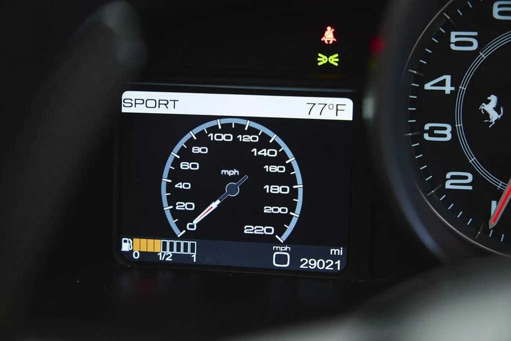 2013 Ferrari 458 Spider - Image 20 of 31
