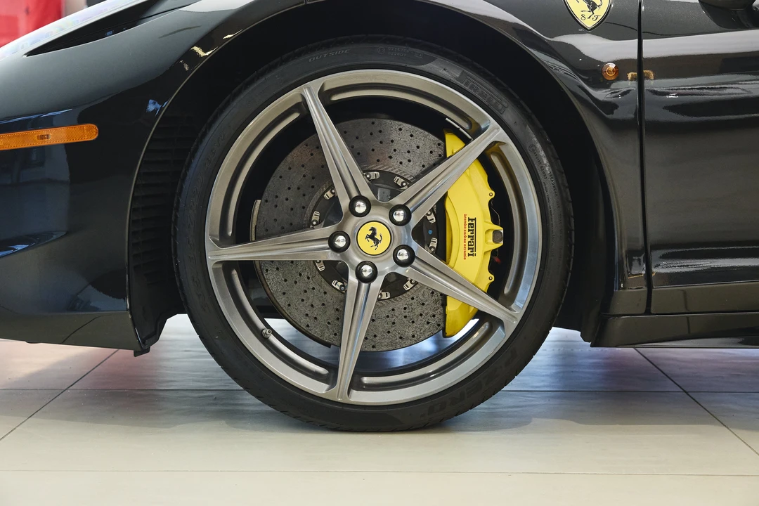 2013 Ferrari 458 Spider - Image 15 of 31