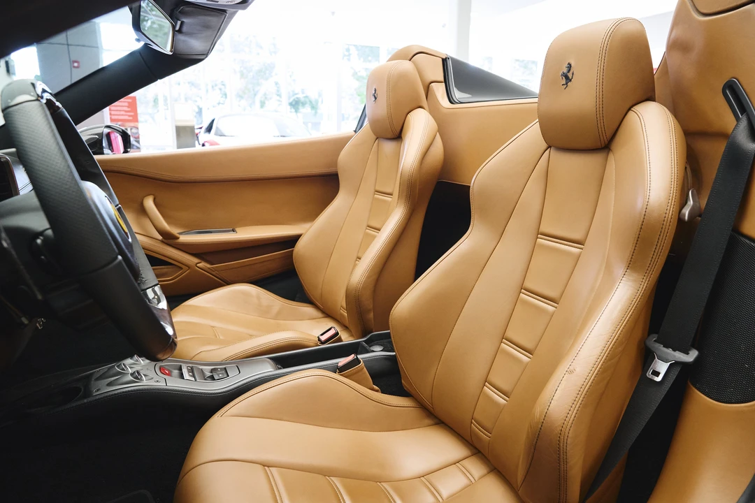 2013 Ferrari 458 Spider - Image 10 of 31