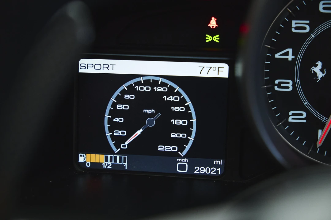 2013 Ferrari 458 Spider - Image 20 of 31