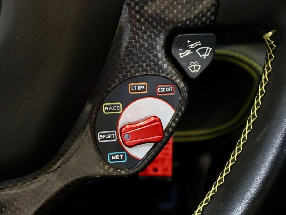 2013 Ferrari 458 Spider - Image 27 of 31