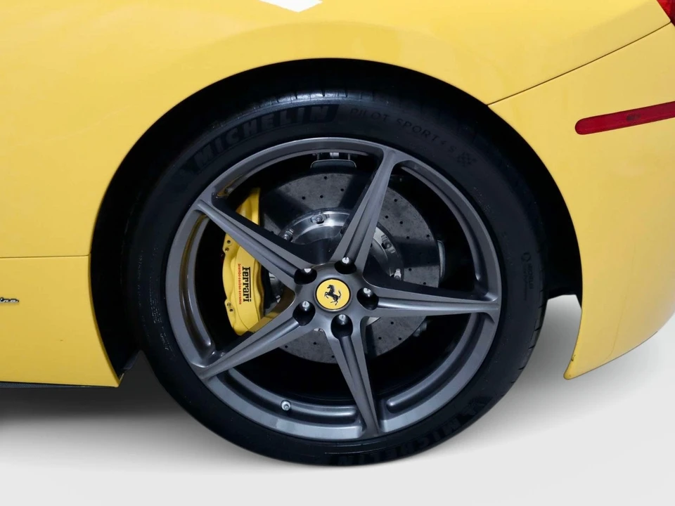 2013 Ferrari 458 Spider - Image 9 of 31