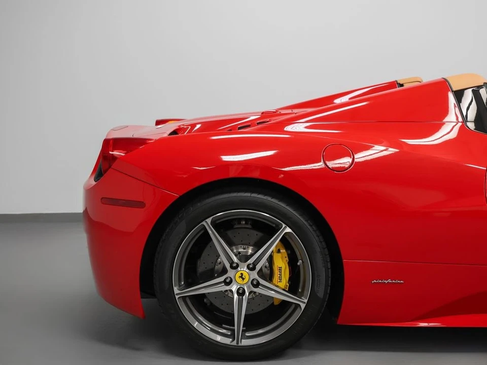 2013 Ferrari 458 Spider - Image 27 of 31