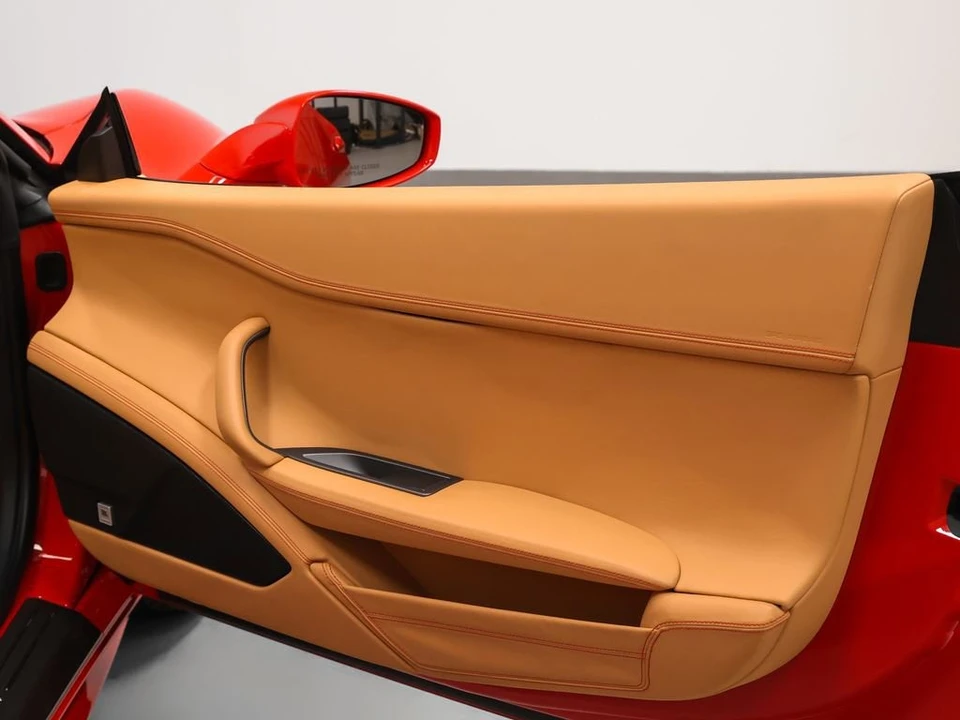 2013 Ferrari 458 Spider - Image 26 of 31