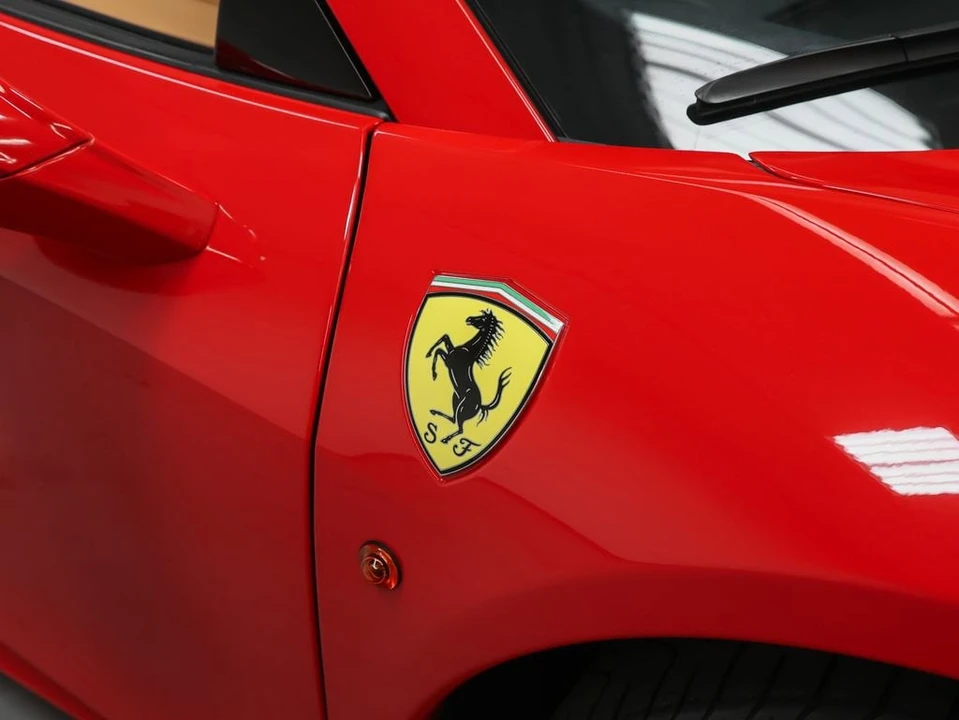 2013 Ferrari 458 Spider - Image 9 of 31