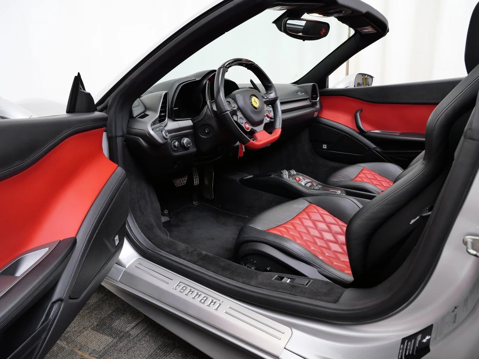 2013 Ferrari 458 Spider - Image 15 of 31