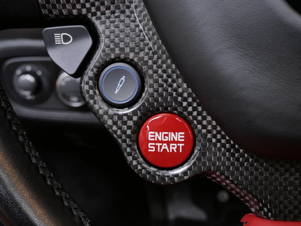 2013 Ferrari 458 Spider - Image 25 of 31