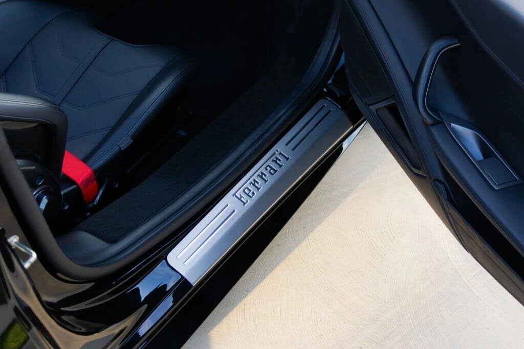 2013 Ferrari 458 Spider - Image 8 of 31