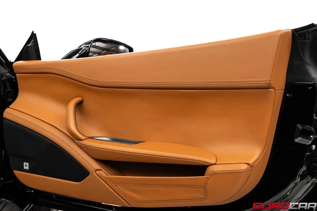 2013 Ferrari 458 Spider - Image 26 of 31