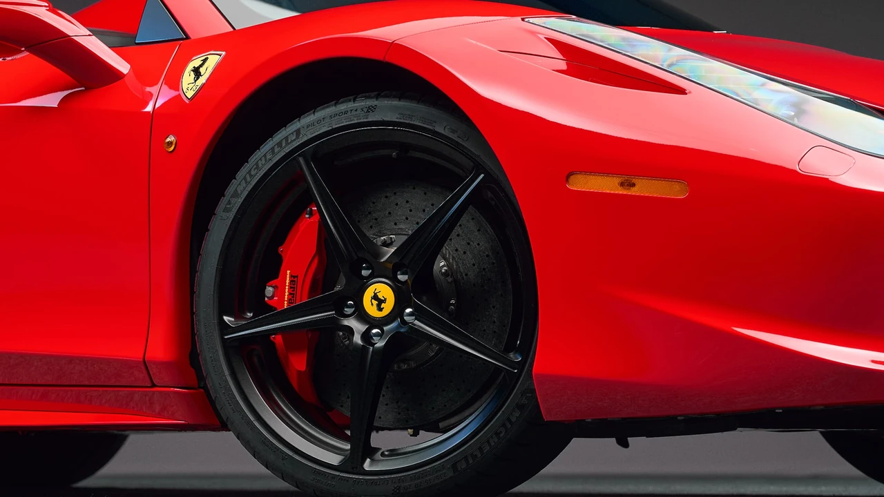 2013 Ferrari 458 Spider - Image 26 of 31