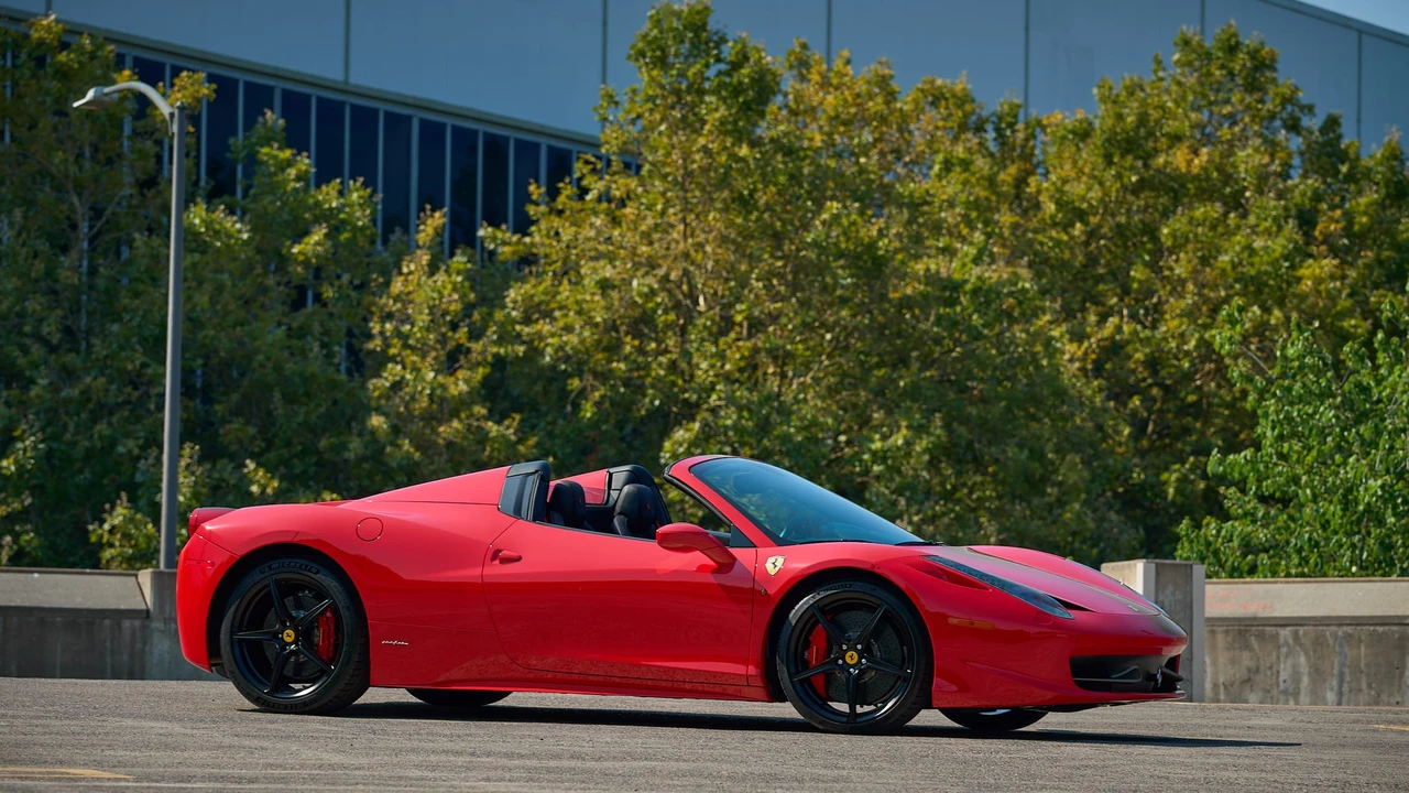 2013 Ferrari 458 Spider - Image 19 of 31