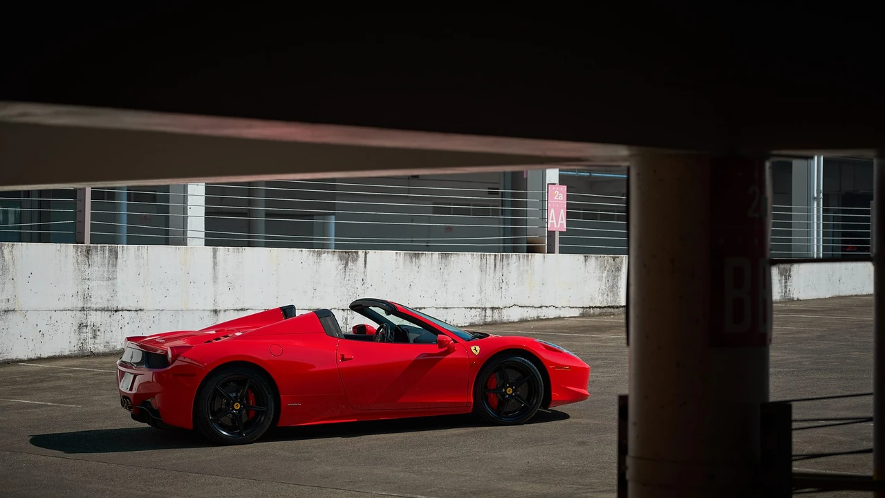 2013 Ferrari 458 Spider - Image 22 of 31