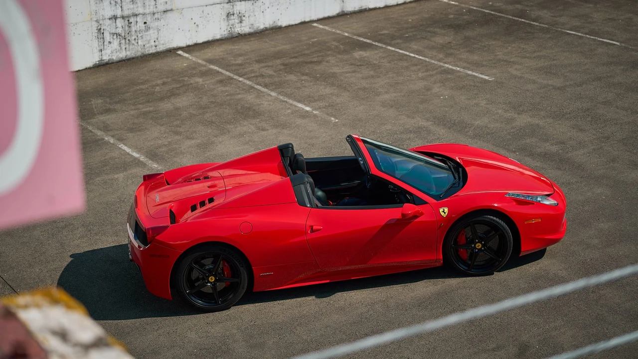 2013 Ferrari 458 Spider - Image 23 of 31