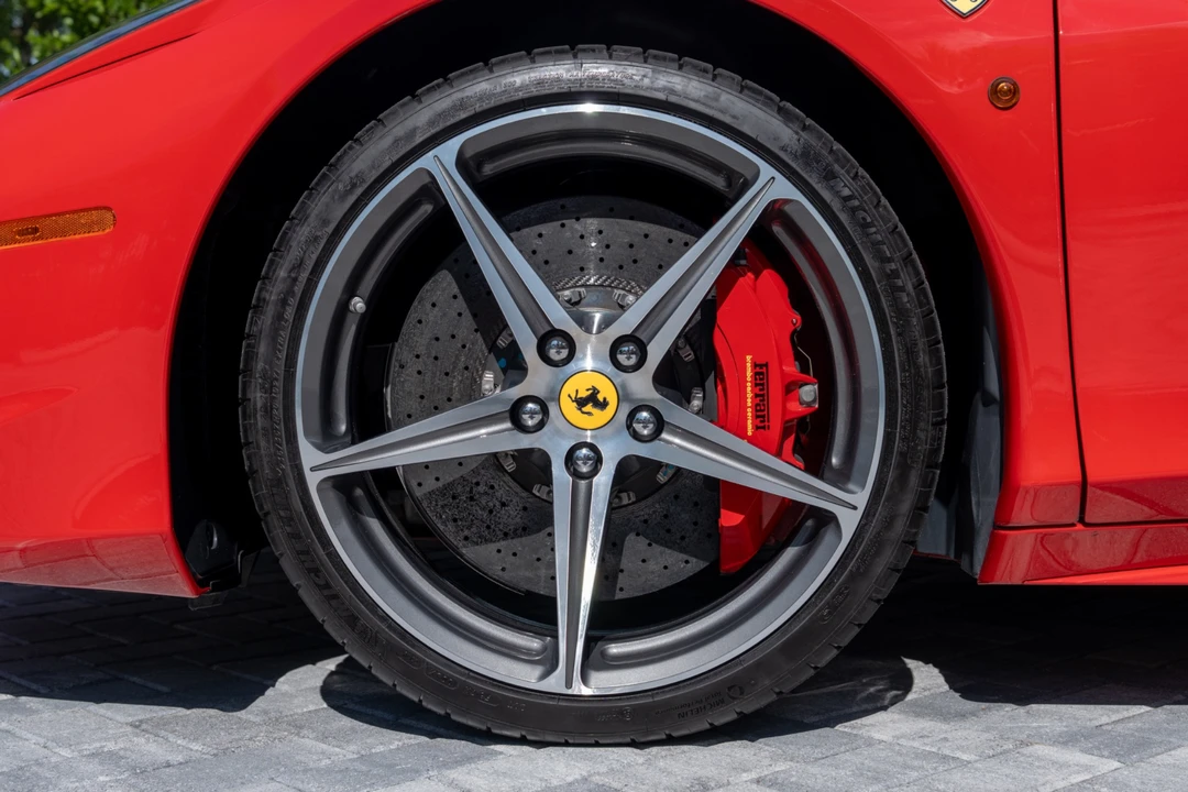 2013 Ferrari 458 Spider - Image 13 of 31