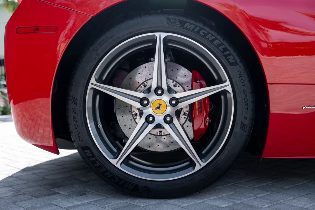 2013 Ferrari 458 Spider - Image 15 of 31