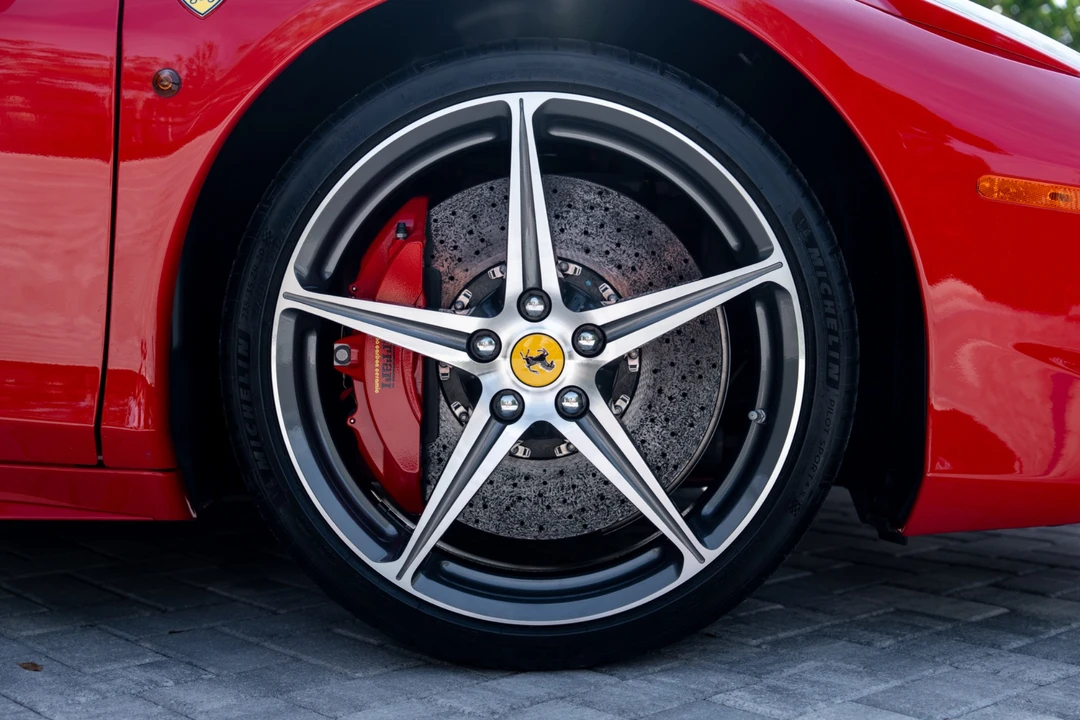 2013 Ferrari 458 Spider - Image 16 of 31