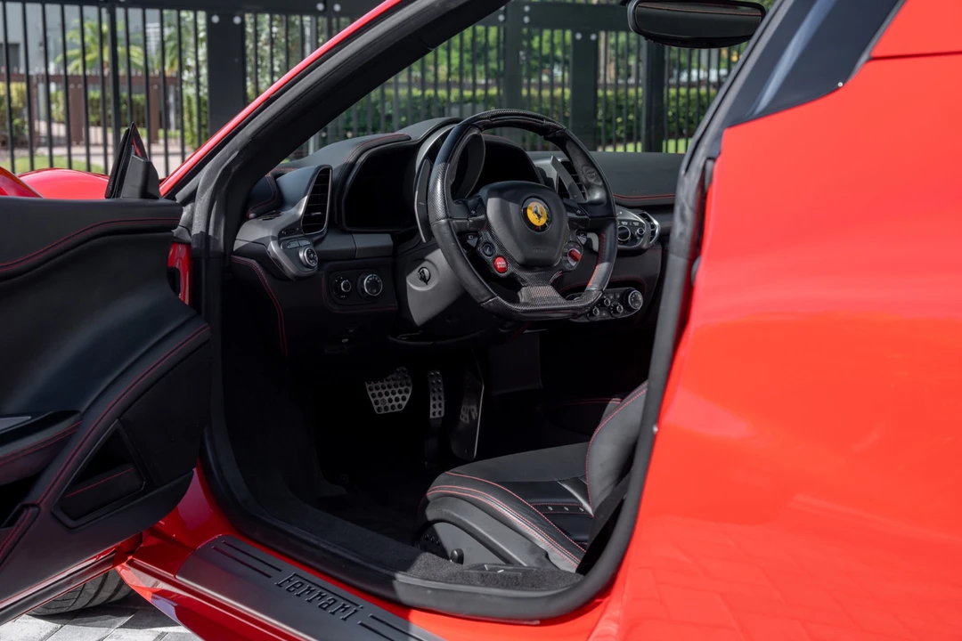 2013 Ferrari 458 Spider - Image 17 of 31