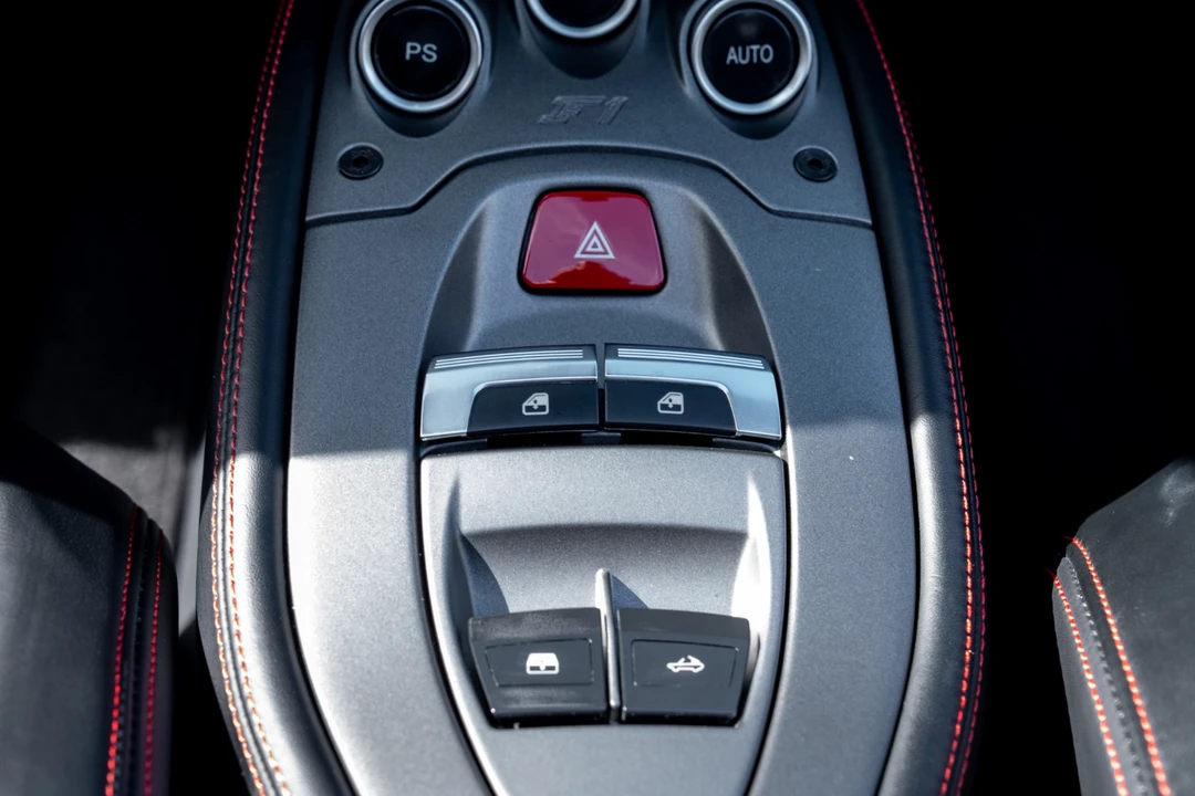 2013 Ferrari 458 Spider - Image 27 of 31