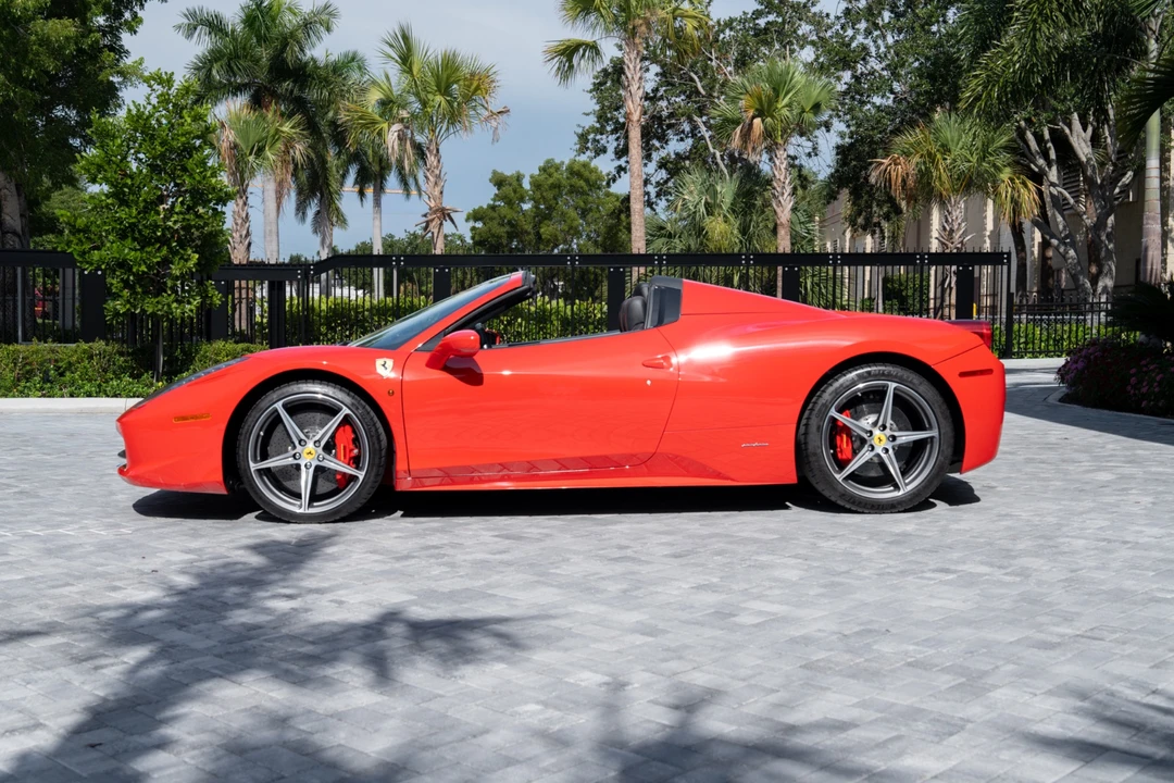 2013 Ferrari 458 Spider - Image 8 of 31