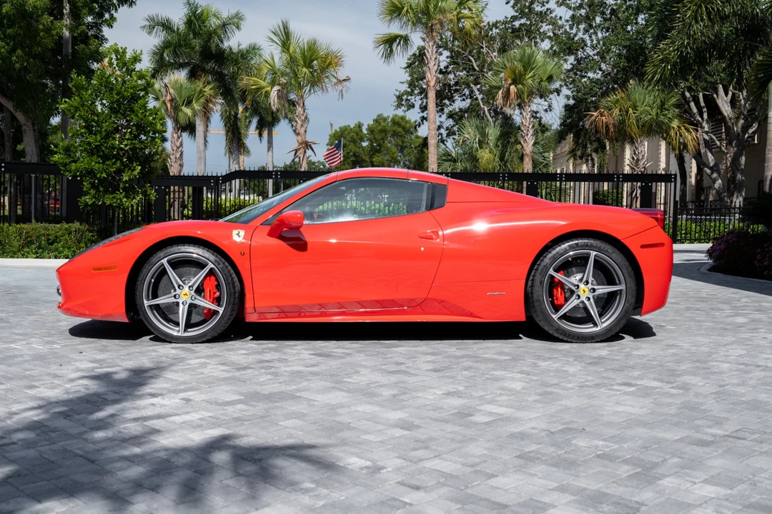 2013 Ferrari 458 Spider - Image 9 of 31