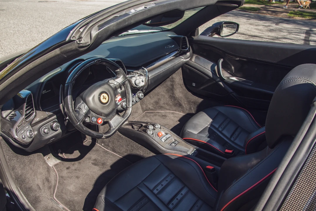2013 Ferrari 458 Spider - Image 22 of 31
