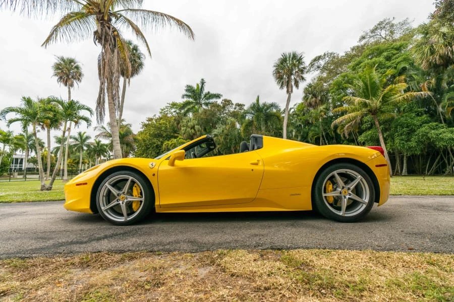 2013 Ferrari 458 Spider - Image 14 of 31