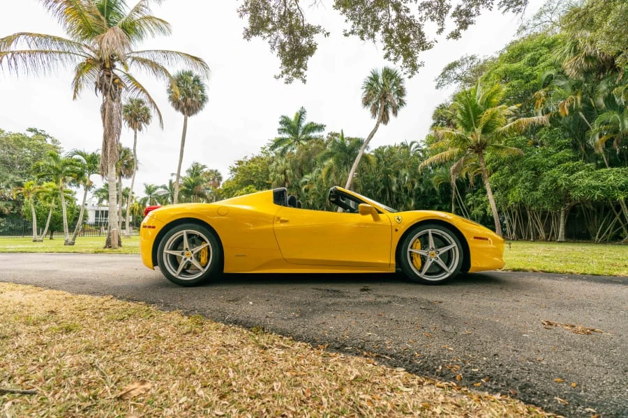 2013 Ferrari 458 Spider - Image 29 of 31